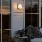 Fano udendørs LED-vægspot, med bevægelsessensor