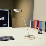 Megatron Ottica LED-bordlampe med dæmper, titanium