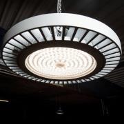 LED-spotlight til hal FLC 840 pendellinse 66° 152W