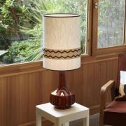 MARKET SET Bordlampe Jimmy, brun/beige, 83 cm, kant