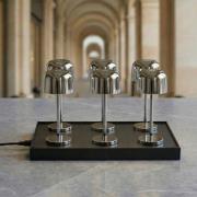 LED-batteridrevet bordlampe Quill, krom, 6 stk., ladestation