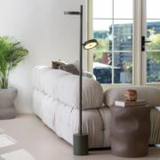 GOOD & MOJO LED-gulvlampe Okinawa, 2 lyskilder, grøn, 146 cm, træ