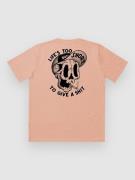 The Dudes Too Short Smokes Classic T-shirt pink