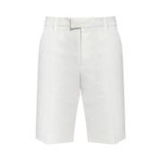 Afslappede hvide shorts med folder foran