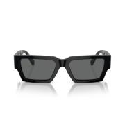 Rektangulære solbriller med mørkegrå linse og blank sort stel