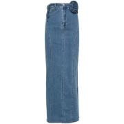 Blå denim nederdel med blomsterapplikation