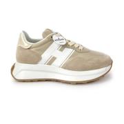 Beige og hvide sneakers