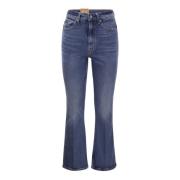 Flarede højtaljede jeans med kort skridtlængde