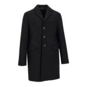 Varm og stilfuld sort frakke