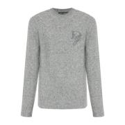 Sweater med broderet logo