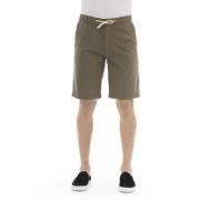 Ensfarvet Bermuda Shorts med Snøre