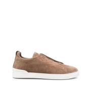 Brun Ruskind Lo-Top Slip-On Sneakers