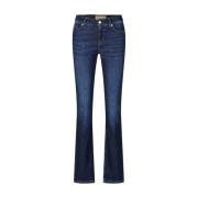 Straight Cut Elastic Jeans