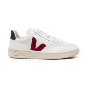 Hvide Sneakers med Bourgogne V-Detalje