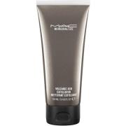 MAC Cosmetics Cleansers Mineralize Volcanic Ash Exfoliator 100 ml