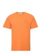 Sami Embossed T-Shirt Wood Wood Orange