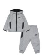 Nkn Tech Fleece Hooded Full Zi / Nkn Tech Fleece Hooded Full Nike Grey