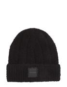 Modern Patch Chunky Beanie Calvin Klein Black