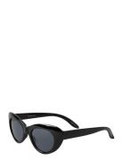 Nkffreya Sunglasses Name It Black