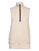 Karlie Kloss Over Vest W Adidas Performance Cream