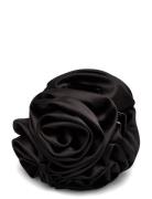 Rosia Flower Hair Claw Becksöndergaard Black