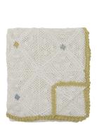 Rovigo Throw Bloomingville White