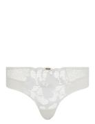 Fleurs Signature Revealing Shorty CHANTELLE White