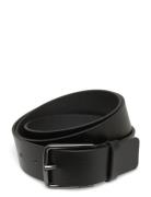 Gerik-Lam_Sz35 HUGO Black