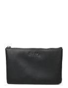 Ck Must Ew Dbl Compartment Xbody Calvin Klein Black