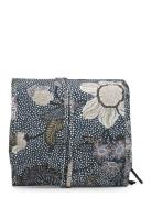 Hanging Cosmetic Bag Flower Linen Ceannis Navy