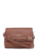 Gregoria Flap Crossbody GUESS Brown