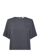Leonie Satin Tee Twist & Tango Grey