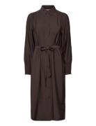 Lr-Nikki Levete Room Brown