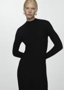 MANGO Perkinsneck Ribbed Dress Kvinde Black Midi Kjoler Str XL - hos M...