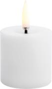 Uyuni LED Pillar Candle, Nordic White, Smooth, 5x4,5 cm White - Led St...