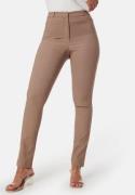 BUBBLEROOM Everly Stretchy Suit Pants Nougat 38