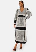 Object Collectors Item Tobina L/S Wrap Dress Black Det: White 40