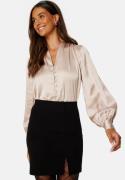 BUBBLEROOM Button Satin Blouse Light nougat L