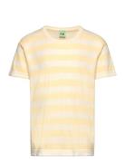 T-Shirt Tops T-Kortærmet Skjorte Yellow FUB