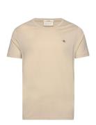Slim Shield V-Neck T-Shirt Tops T-Kortærmet Skjorte Beige GANT