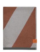 Diagonal Bath Towel Home Textiles Bathroom Textiles Towels & Bath Towe...