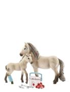 Schleich Horse Club Hannahs First Aid Kit Toys Playsets & Action Figur...
