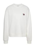 Tjw Bxy Badge Crew Tops Sweatshirts & Hoodies Sweatshirts White Tommy ...