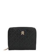 Th Icon Med Za Flap Mono Bags Card Holders & Wallets Wallets Black Tom...