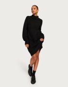 JDY - Sort - Jdynew Justy L/S Cowl Neck Dress Kn