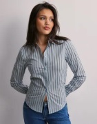 Nelly - Ternet/Stribet - Slim Fitted Shirt