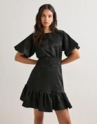 Neo Noir - Sort - Sulli Jacquard Dress