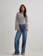 Nelly - Ternet/Stribet - Stripe Wide Sleeve Top