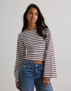 Nelly - Ternet/Stribet - Stripe Wide Sleeve Top