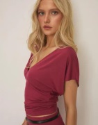 Nelly - Rød - Soft Plunge Top